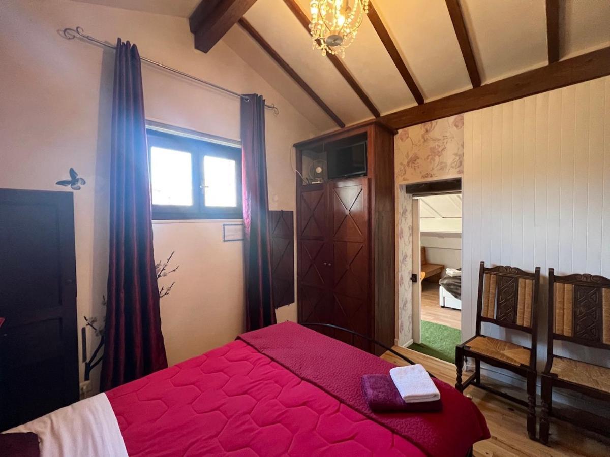 Maison D'Hotes L'Escale Du Loup Blanc Maringes Buitenkant foto