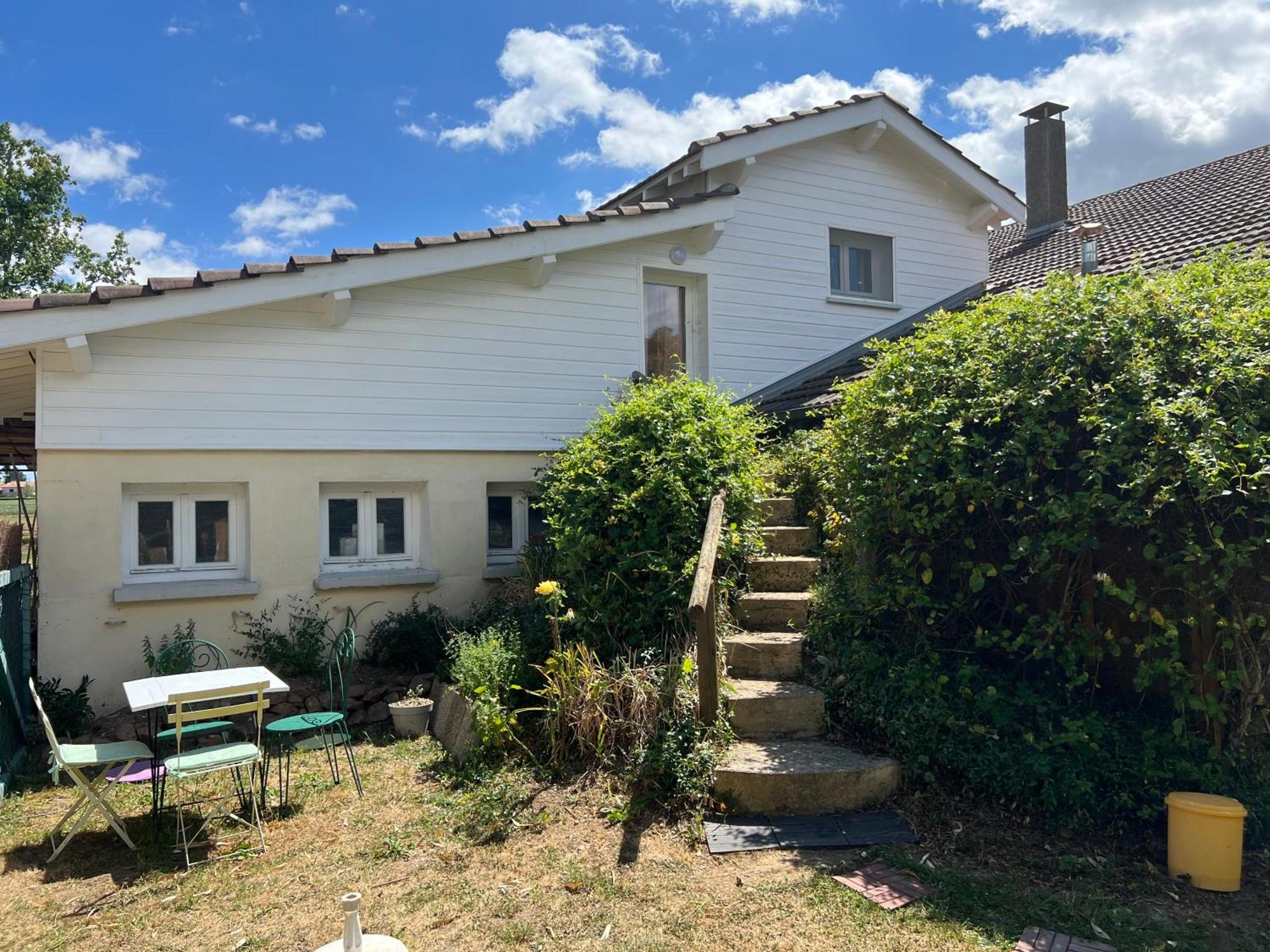 Maison D'Hotes L'Escale Du Loup Blanc Maringes Buitenkant foto