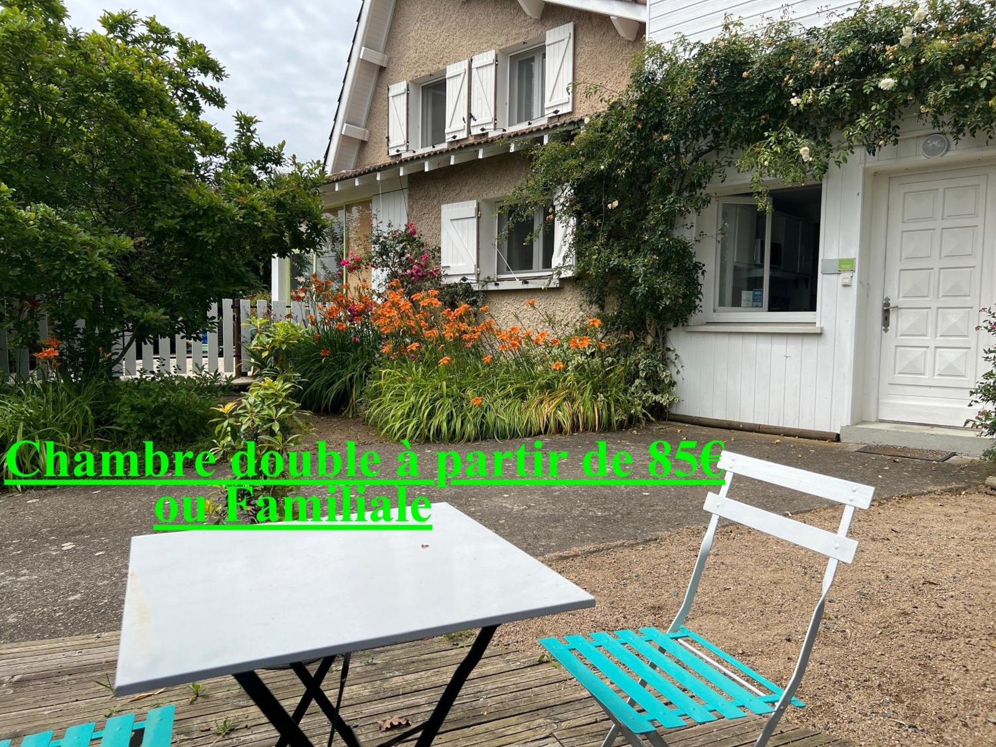 Maison D'Hotes L'Escale Du Loup Blanc Maringes Buitenkant foto